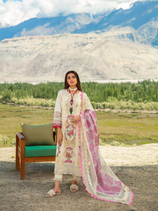 Maryam Hussain’s Luxury Lawn Vol.2 Moon Light