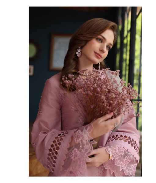 Noor Eid Schiffli D3